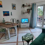 La Casa Nella Roccia